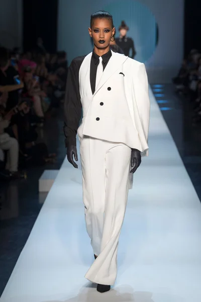 Look 8
